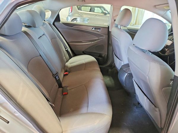 2013 HYUNDAI SONATA GLS/ GLS Popular