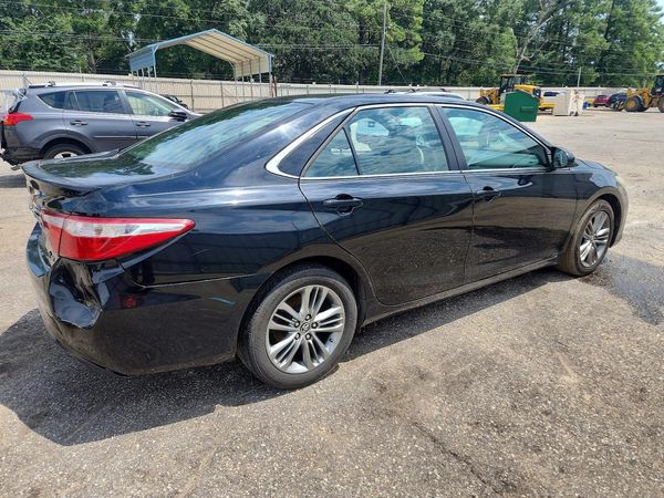 2015 TOYOTA CAMRY