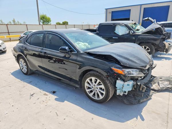 2023 TOYOTA CAMRY LE — Passenger 3/4
