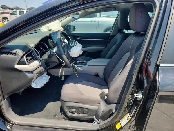 2023 TOYOTA CAMRY LE — DENT