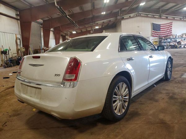 2012 CHRYSLER 300