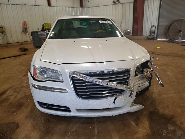 2012 CHRYSLER 300