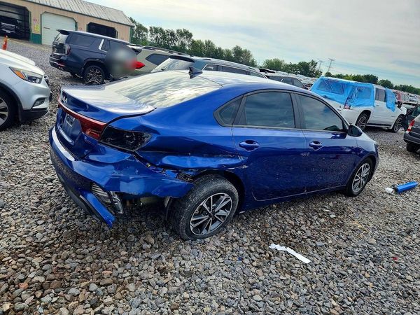 2022 KIA FORTE FE, LXS