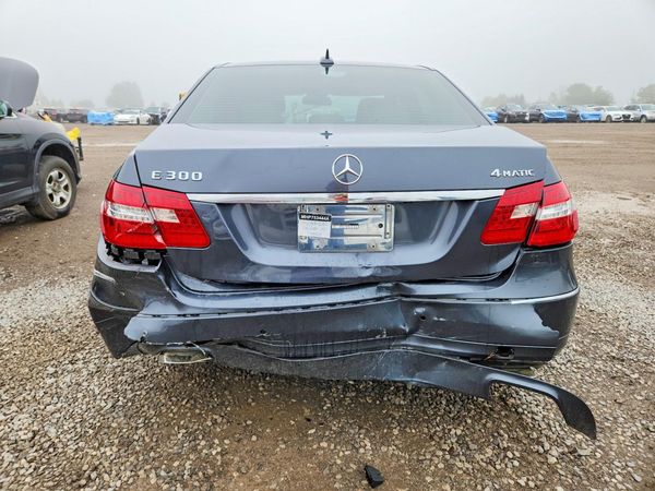 2012 MERCEDES E300W 4MATI