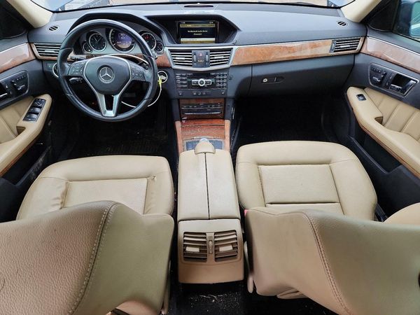 2012 MERCEDES E300W 4MATI