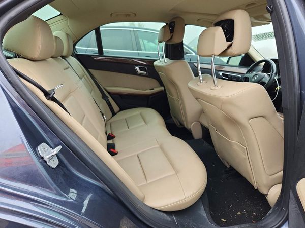 2012 MERCEDES E300W 4MATI