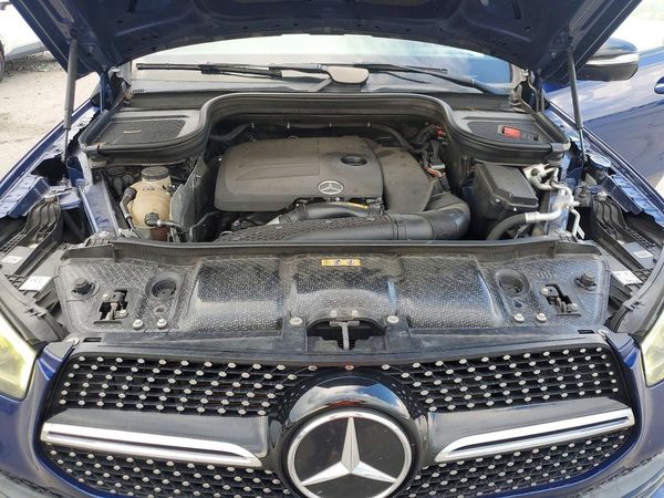 2021 MERCEDES-BENZ GLE GLE350 — Engine bay