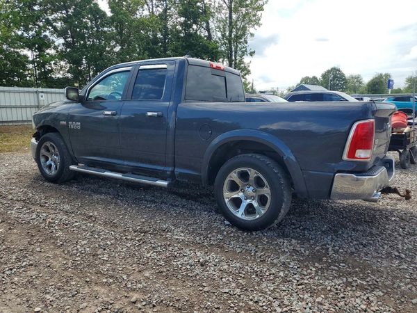 2017 RAM 1500 LARAMIE QUAD CAB 4X4