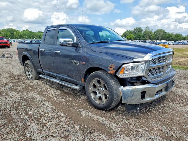 2017 RAM 1500 LARAMIE QUAD CAB 4X4