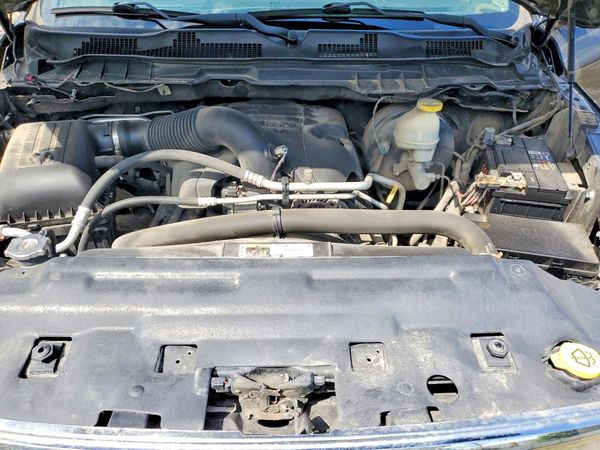 2017 RAM 1500 LARAMIE QUAD CAB 4X4