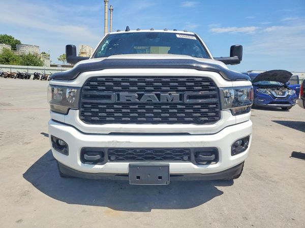 2022 RAM 3500 Big Horn, Lone Star
