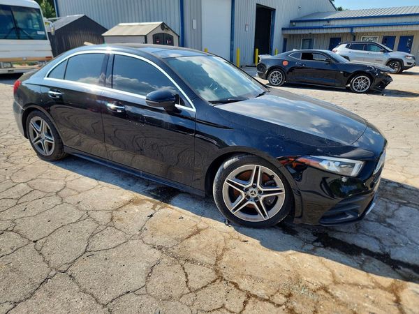 2019 MERCEDES-BENZ A-CLASS A220-4M — Passenger 3/4