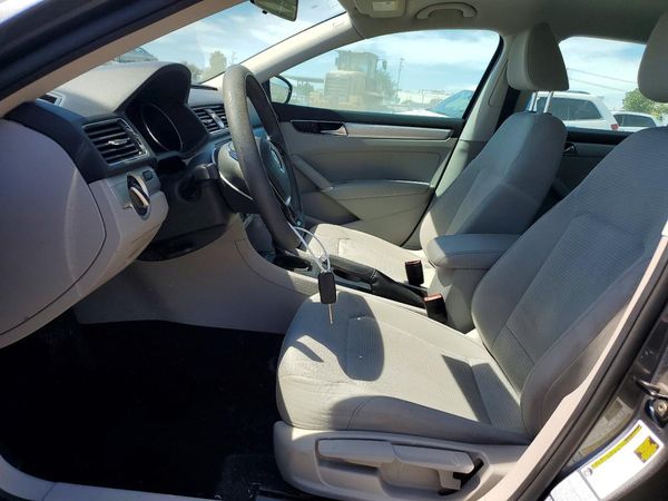 2017 VOLKSWAGEN PASSAT S