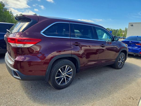 2017 TOYOTA HIGHLANDER
