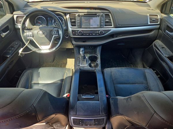 2017 TOYOTA HIGHLANDER