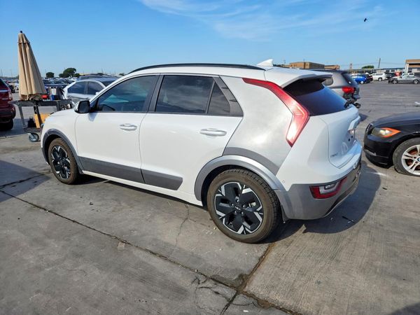 2023 KIA NIRO
