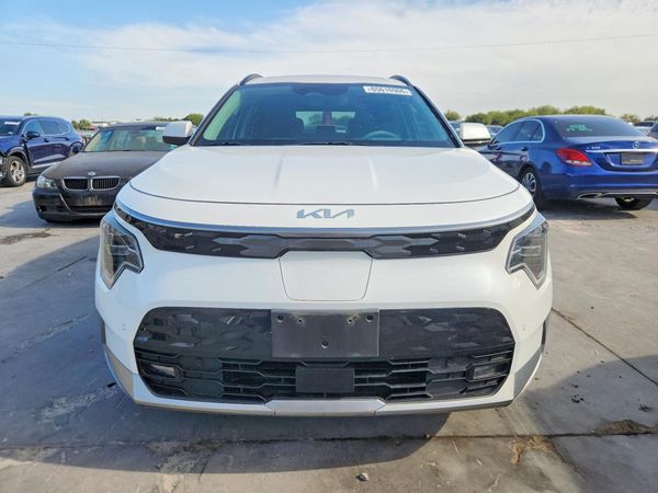 2023 KIA NIRO