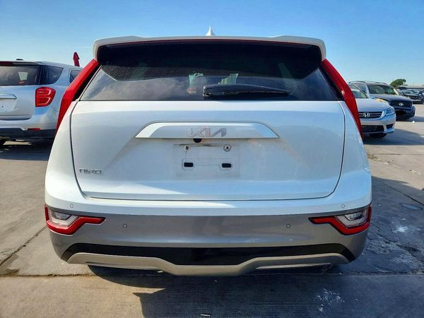 2023 KIA NIRO
