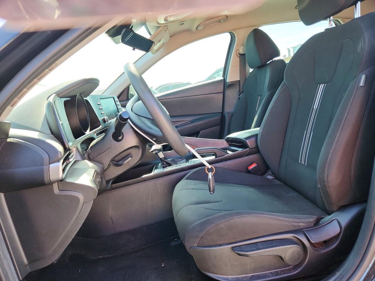 2023 HYUNDAI ELANTRA SEL — Front 3/4