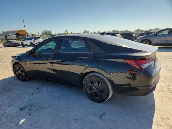 2023 HYUNDAI ELANTRA SEL — Engine bay