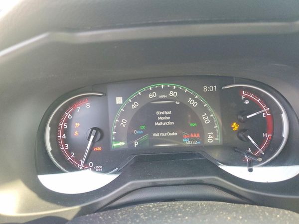 2024 TOYOTA RAV4 XLE