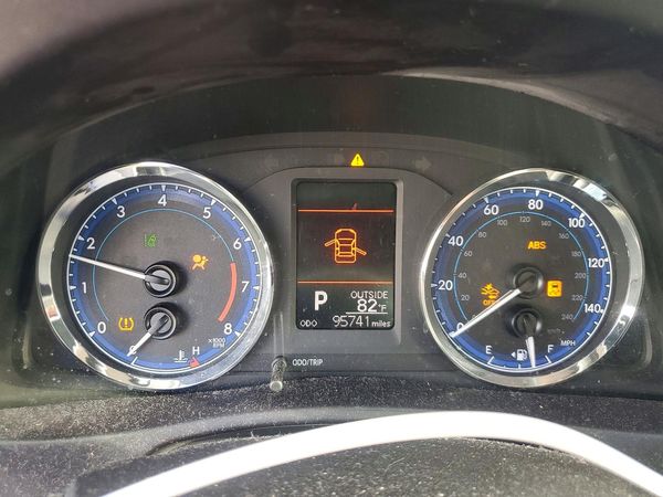 2018 TOYOTA COROLLA