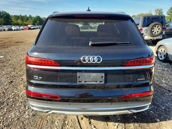 2022 AUDI Q7