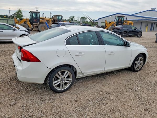 2013 VOLVO S60