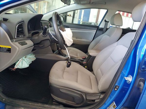 2017 HYUNDAI ELANTRA SE Base