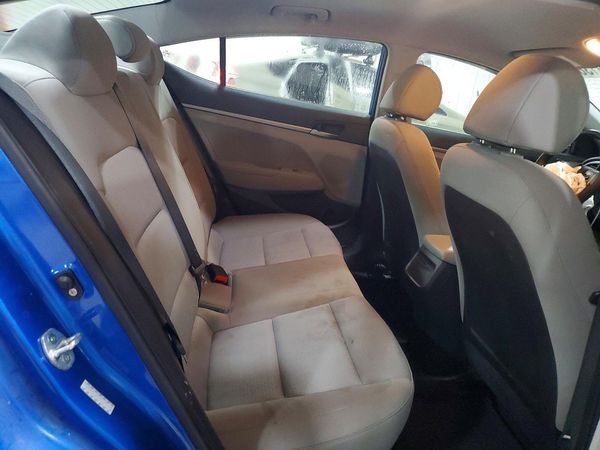 2017 HYUNDAI ELANTRA SE Base