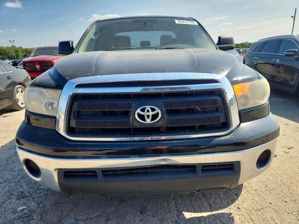 2013 TOYOTA TUNDRA SR5