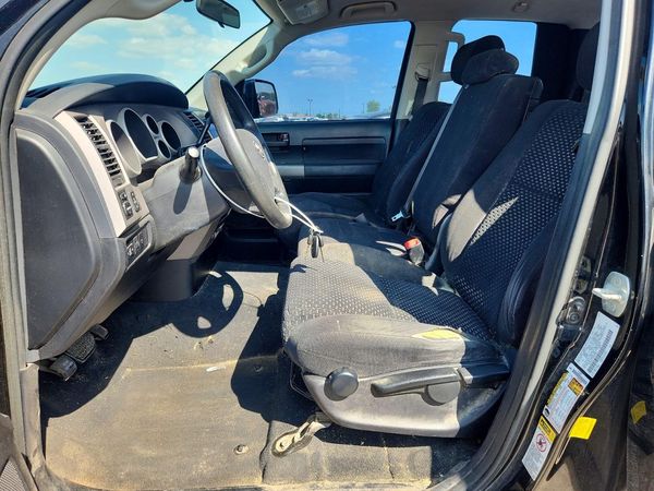 2013 TOYOTA TUNDRA SR5