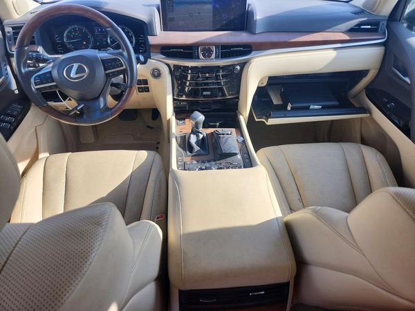 2020 LEXUS LX
