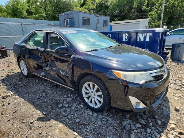 2012 TOYOTA CAMRY