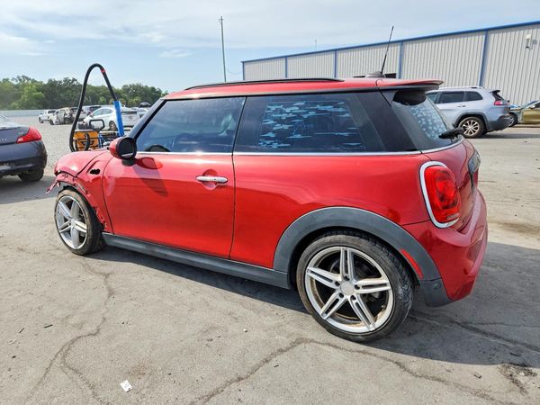 2018 MINI COOPER