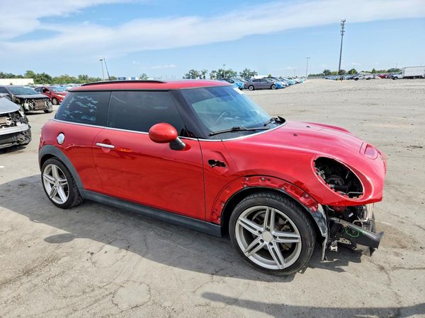 2018 MINI COOPER