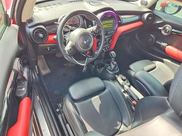 2018 MINI COOPER