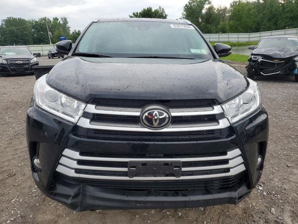 2019 TOYOTA HIGHLANDER SE/XLE