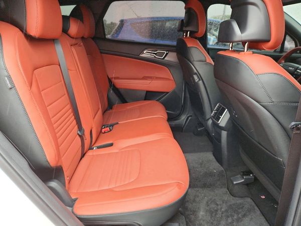 2026 KIA SPORTAGE