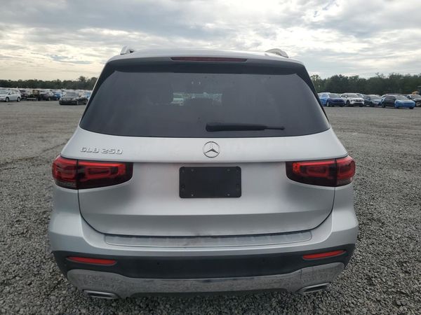 2022 MERCEDES-BENZ GLB GLB250