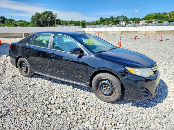2013 TOYOTA CAMRY