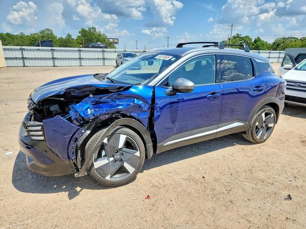 2025 NISSAN KICKS