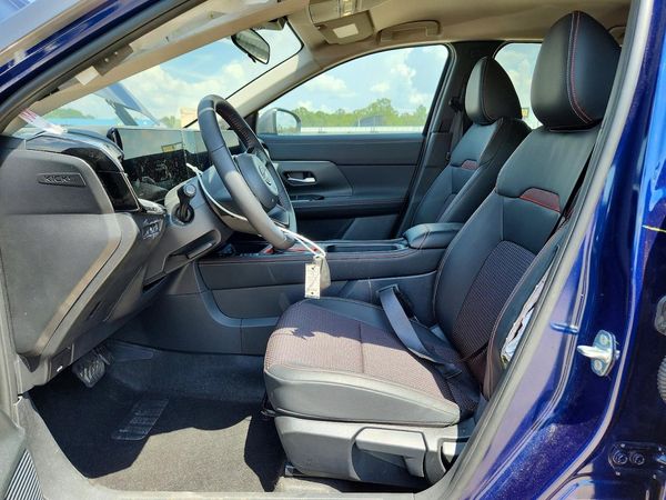 2025 NISSAN KICKS