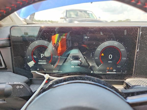 2025 NISSAN KICKS