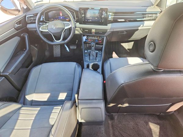2025 VOLKSWAGEN JETTA SE