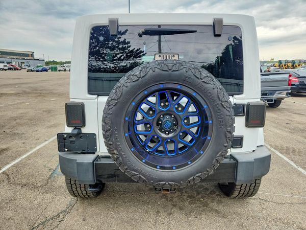 2015 JEEP WRANGLER UNLIMITED SAHARA 4X4