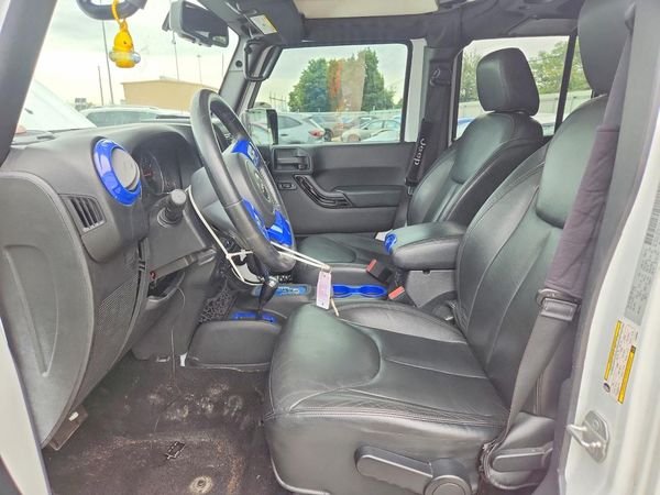 2015 JEEP WRANGLER UNLIMITED SAHARA 4X4