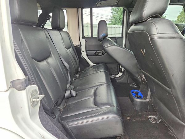 2015 JEEP WRANGLER UNLIMITED SAHARA 4X4