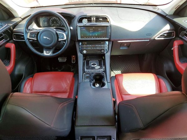 2017 JAGUAR F-PACE R-Sport — CKPT