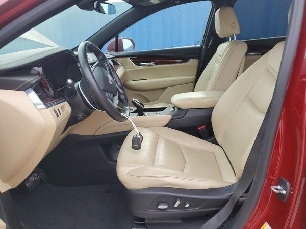 2018 CADILLAC XT5 Luxury